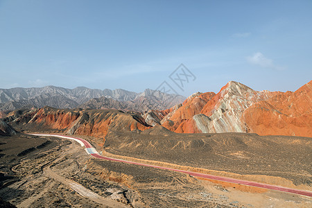 张掖七彩丹霞中国亚山地公园的彩虹山脉天空地形地质学悬崖岩石风景地貌场景旅行沙漠背景