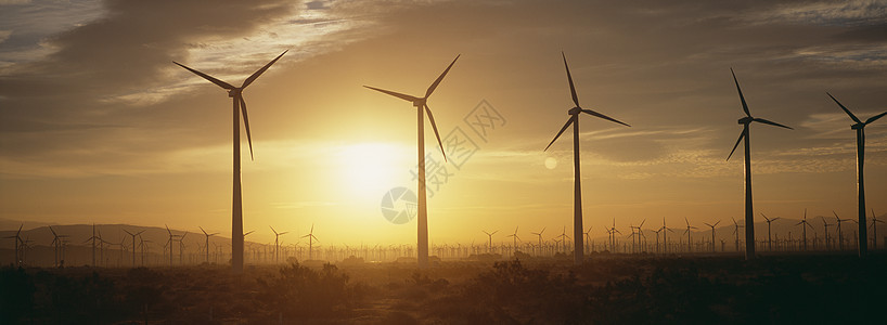 黎明时风力农场涡轮机节能全景技术电力纺纱阳光能源设备天空螺旋桨图片