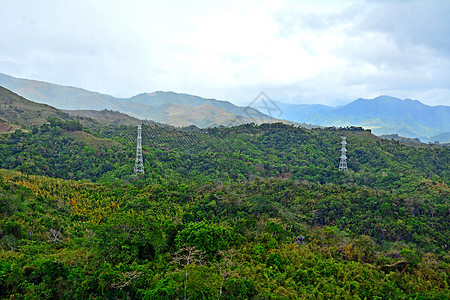 山岳和山岩 以及生长的树木地质旅游树叶绿色岩石土地植物储备叶子旅行图片