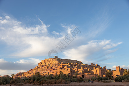 摩洛哥 古老的堡垒 Unesco遗产遗址商队历史旅馆角斗士木头游客大篷车全景沙漠权力图片