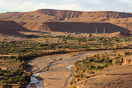 摩洛哥下河谷 望向山区图片