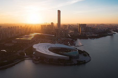 中国苏州金吉湖旁的 生物多样性公约 大楼日出旅游地标建筑物景观工业园金融天线中心商业建筑图片