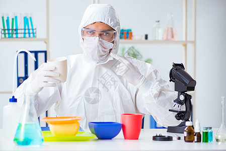化学检查和测试塑料盘子学习显微镜科学家质量样本生物卫生双酚损害实验图片