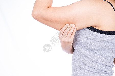 女人抱着过度肥胖的手臂被白色背景隔离 女人捏手臂脂肪松弛的皮肤 减肥 苗条的身材 健康的生活方式理念重量损失橘皮饮食运动身体手指图片