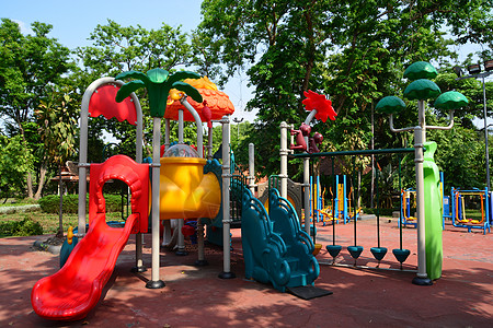 儿童游乐场在城市公园 儿童游乐场孩子们游戏学校天空花园孩子闲暇院子玩具环境图片