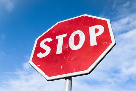 停止路牌金属蓝色白色控制天空街道路标信号安全交通图片