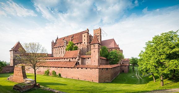 波兰波美拉尼亚的马尔博克马里堡城堡旅行天空建筑蓝色堡垒骑士地标古董旅游风景图片