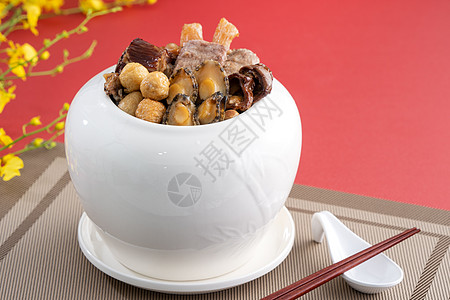 中国月球新年传统食物 佛祖跳过华月烹饪肉汤油炸鲍鱼盘子文化肠子芋头黄瓜猪肉图片