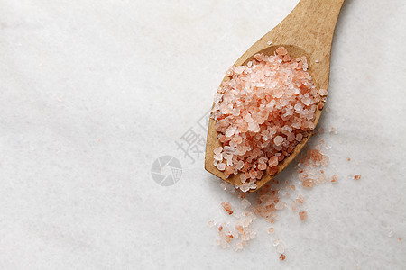 盐勺子粉盐岩盐调料矿物晶体食品红色摄影盐渍图片
