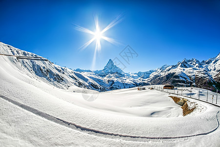 雪山的美丽景色 多隆峰 泽马特 斯维兹岩石地标高山旅行远足全景蓝色风景首脑高度图片