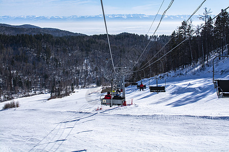 电梯维保俄罗斯利斯特维扬卡的滑雪电梯背景