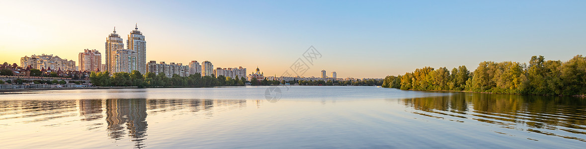 Dnieper河附近的Obolon大楼风景季节天际景观建筑学反射场景边缘日落蓝色图片