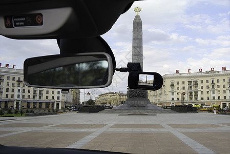 Dashcam汽车摄像头观看白俄罗斯明斯克胜利广场图片
