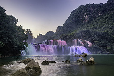 Ban Gioc  越南高邦的德台瀑布天线绿色水池溪流荒野风景库存旅行森林热带图片