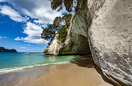 新西兰大教堂峡湾洞穴石头海滩天空侵蚀岩石海洋悬崖吸引力蓝色风景图片