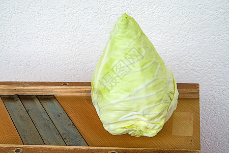 为德国酸菜切开甘蓝食物蔬菜机器家庭传统白色手工图片