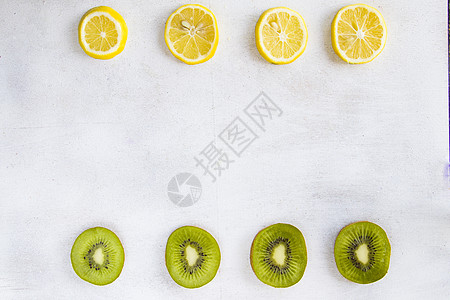 柠檬和白色背景的鱼戒指蔬菜沙拉饮食作品食物墙纸拼贴画造型季节图片