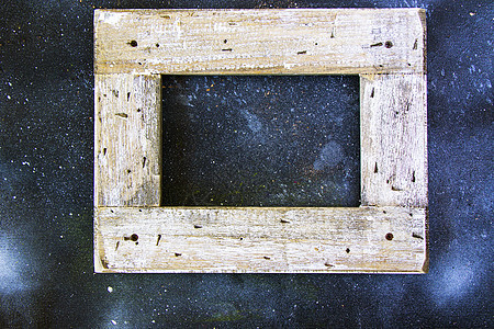 蓝色背景上的空边框博物馆空间木板相框照片摄影展览画廊木头正方形图片