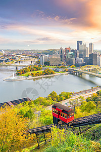 日落时 宾夕法尼亚州匹兹堡市下城天线城市市中心游客风景桥梁公园旅游倾斜蓝色建筑物图片