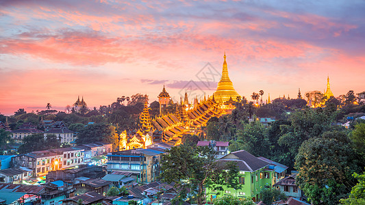仰光天线与缅甸的Shwedagon塔台精神旅行建筑遗产吸引力天际景观佛塔日落文化图片