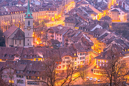 瑞士首府伯尔尼老城大教堂首都地标建筑学城市戏剧性历史房子天空旅游图片
