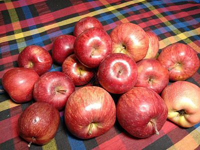 美味和健康的红色苹果酱食物市场传送带贸易出口仓库栽培配种农业船运图片