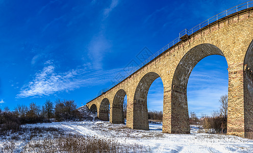 乌克兰普列巴尼夫卡村的交通事故拱桥柱子历史旅行铁路旅游拱门建筑学图片