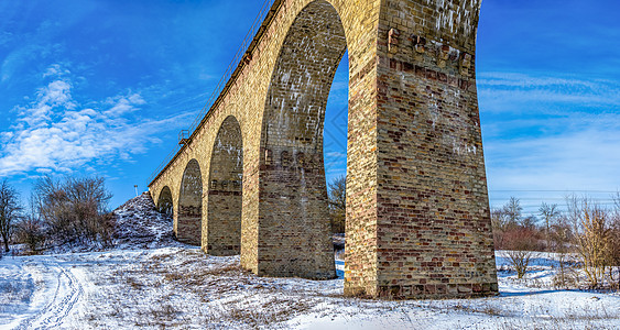 乌克兰普列巴尼夫卡村的交通事故柱子拱门铁路历史拱桥建筑学旅行旅游图片