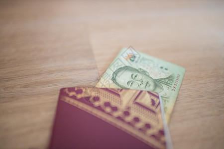 20份 部分在瑞典护照内存放的泰铢法案身份公民国家联盟边界控制卡片游客假期安全图片