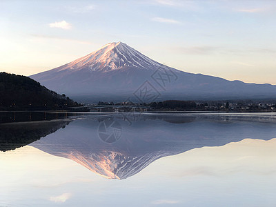 日本富士山和川口子湖的美丽景色风光农村海岸世界遗产海洋场景顶峰地标旅行环境图片