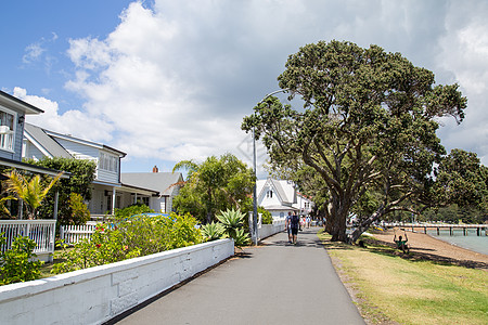 新西兰Russell的海滩滨公路建筑学海岸蓝色房子城市岛屿街道天空假期建筑图片