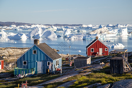 格陵兰罗德拜的多彩房屋岩石冰川冒险冰山农村蓝色村庄旅行孤独建筑图片