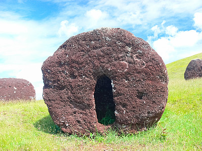 塔希莱石 是复活节岛雕像的制作材料之一场地天空考古学爬坡岩石地标海洋魔法摩艾考古图片