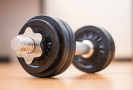 健体建设概念 在健身楼层的烧铃和重量力量运动运动员金属身体训练肌肉配饰哑铃健身房背景图片