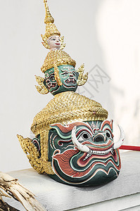 在传统式的Lakhon Khol面罩舞蹈服装文化舞者衣服戏服遗产高棉语仪式蒙面面具图片