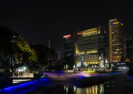 生命河和贾梅克清真寺标志性地标马来西亚吉隆坡建筑物城市吸引力喷泉灯展灯光游客图片