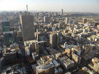 南非约翰内斯堡市中心上空的高角角度浏览量百分比市中心建筑物城市天线图片