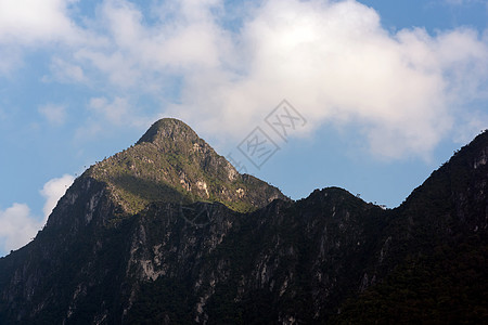 蓝天的山自然景象 这是泰国清迈旅游者访问的著名山日落天堂旅行荒野风景全景天空森林旅游仙境图片