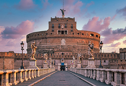 圣天使城堡在意大利罗马罗马的Castel SantAngelo 在日出时无人居住的历史纪念碑历史性首都景观柱子古物蓝色地标文化遗图片