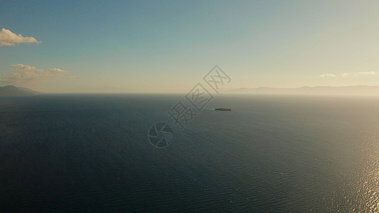 海的蓝色表面 顶视图海面海岸鸟瞰图反射旅行斗牛士墨宝景观环境岛屿图片