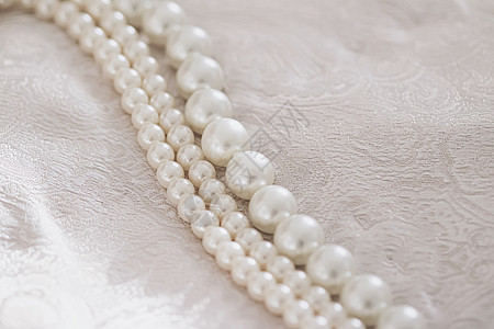 gif动图珍珠首饰作为奢侈品 gif材料丝绸织物珠宝项链白色礼物新娘电影奢华背景