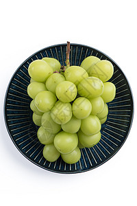 美丽的一帮神马斯喀特绿葡萄 在蓝色的盘子上 孤立在白色背景小路农业营养产品甜点奢华水果饮食收成销售图片