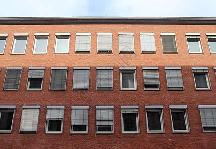 在德国小镇基尔发现的美丽古老的显形建筑 吉勒窗户石头公寓建筑学历史性全景房子历史旅行天空图片