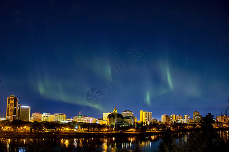 北光萨斯卡通天文学城市天空北极星图片