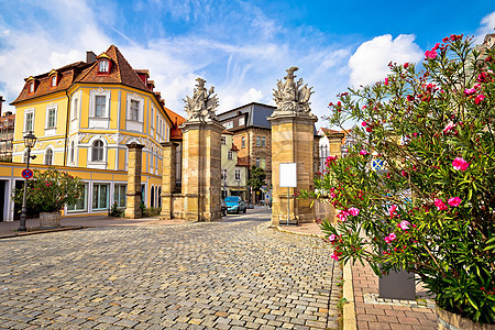 安斯巴赫老城安斯巴赫肖像式街道和城镇大门图片