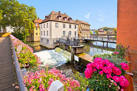 Bamberg 班贝格老城的景象和Regnitz河上的桥梁图片