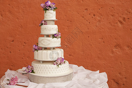 白结婚蛋糕 装饰花朵庆典纪念日婚姻婚礼甜点周年细节刀具派对生日图片