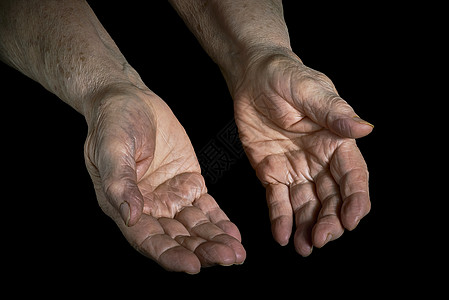 高手手指老年祖母家庭懒人棕榈黑色祖父母皮肤援助背景图片