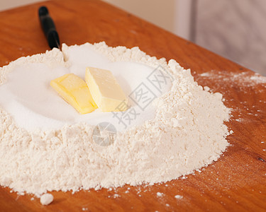 用于烘烤的成分牛奶糕点面粉黄油面团面包饼干图片