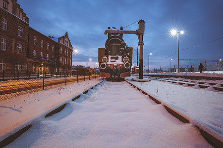 Rzeszow的老旧火车头车蓝色市中心火车站建筑地标火车景观全景日落铁路背景图片